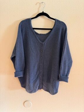 Subtle Luxury Cashmere Slate Blue Grey V-Neck Button Cardigan size M/L